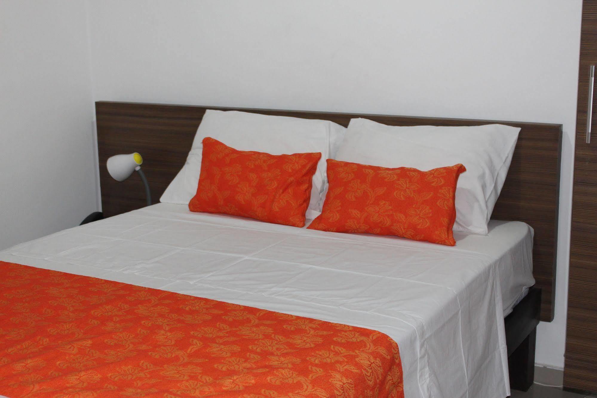 Ayenda 1501 Metropolitana Plaza Hotel Bucaramanga Exterior photo