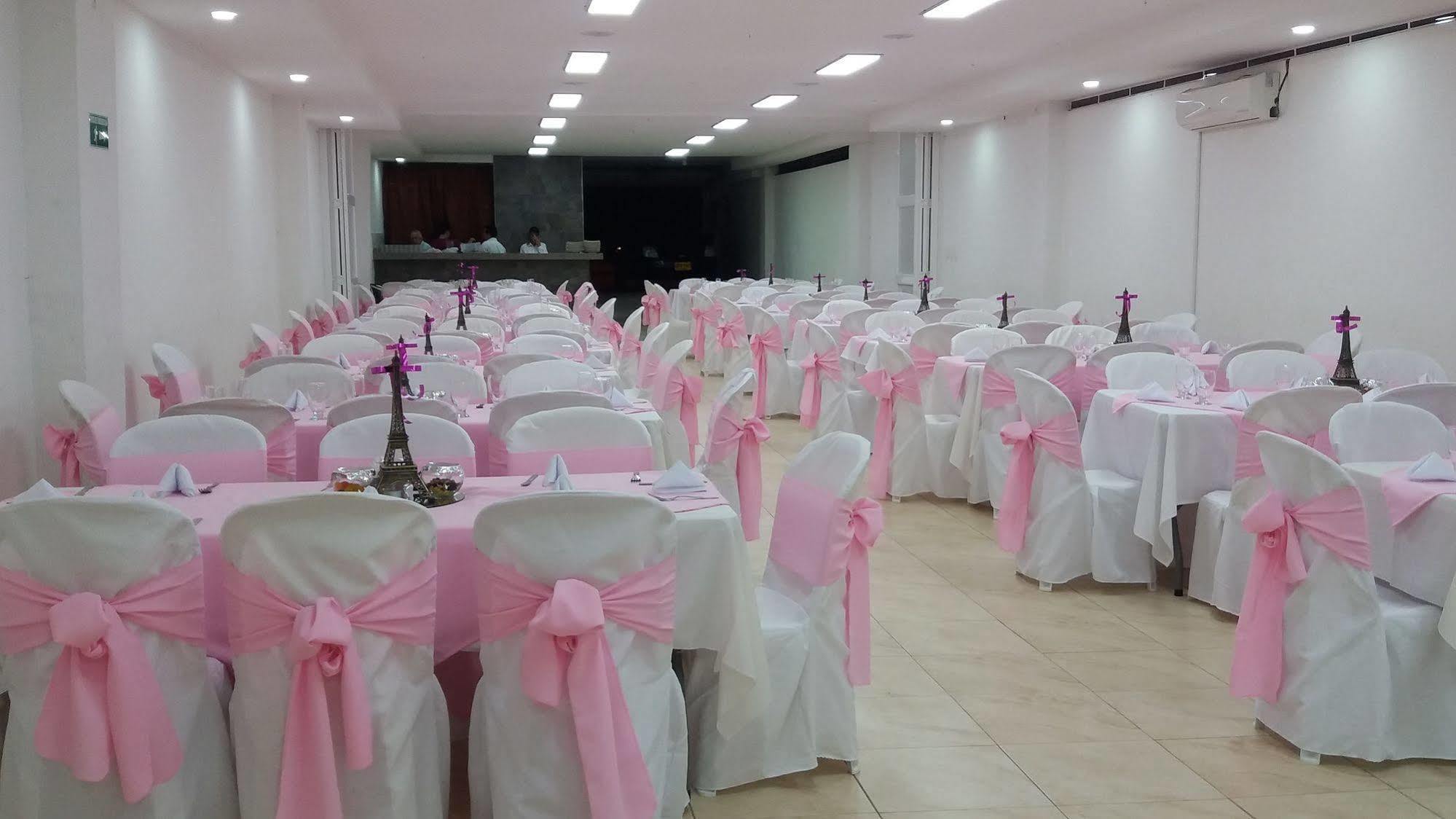 Ayenda 1501 Metropolitana Plaza Hotel Bucaramanga Exterior photo